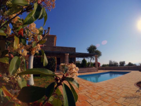 Гостиница Trochalo Villas 2  Ступа